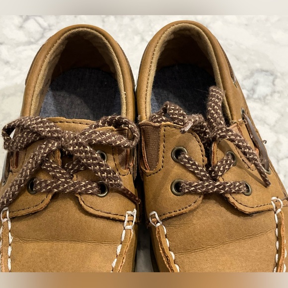 Cat & Jack Boys Brown Loafer Boat Shoes size 9 - Picture 3 of 7